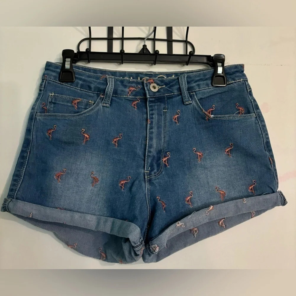 Rue21 Womens High Waist Cuff Denim Shorts Embroidered Pink Flamingos Size 7/8